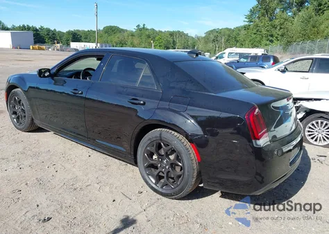 2021 Chrysler 300 Touring L Awd z USA, uszkodzony, nr VIN 2C3CCARG4MH658579